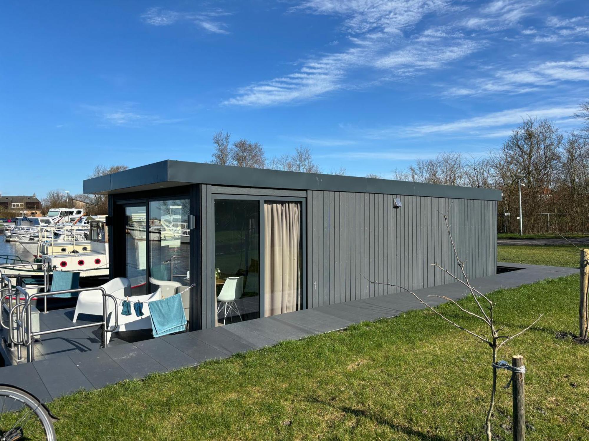 Uniek Overnachten In Een Tiny House Op De Appelhof Wommels Exterior foto